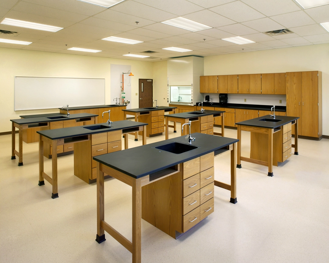 Indian Creek School science room church design