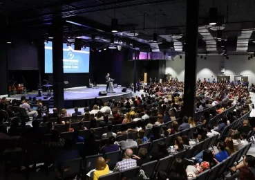 Iglesia-Doral-Header church building church architect