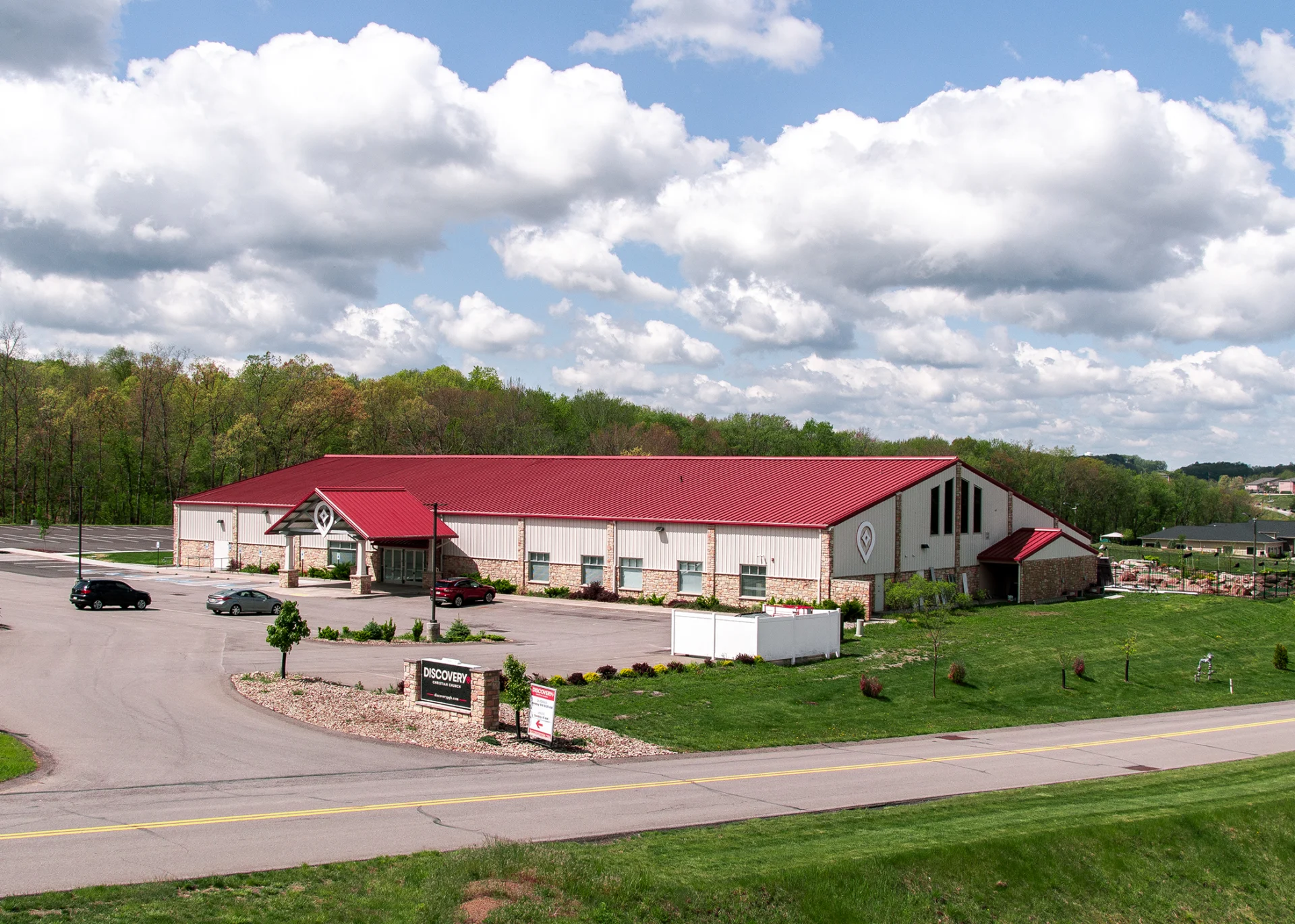 Discovery Exterior Whole