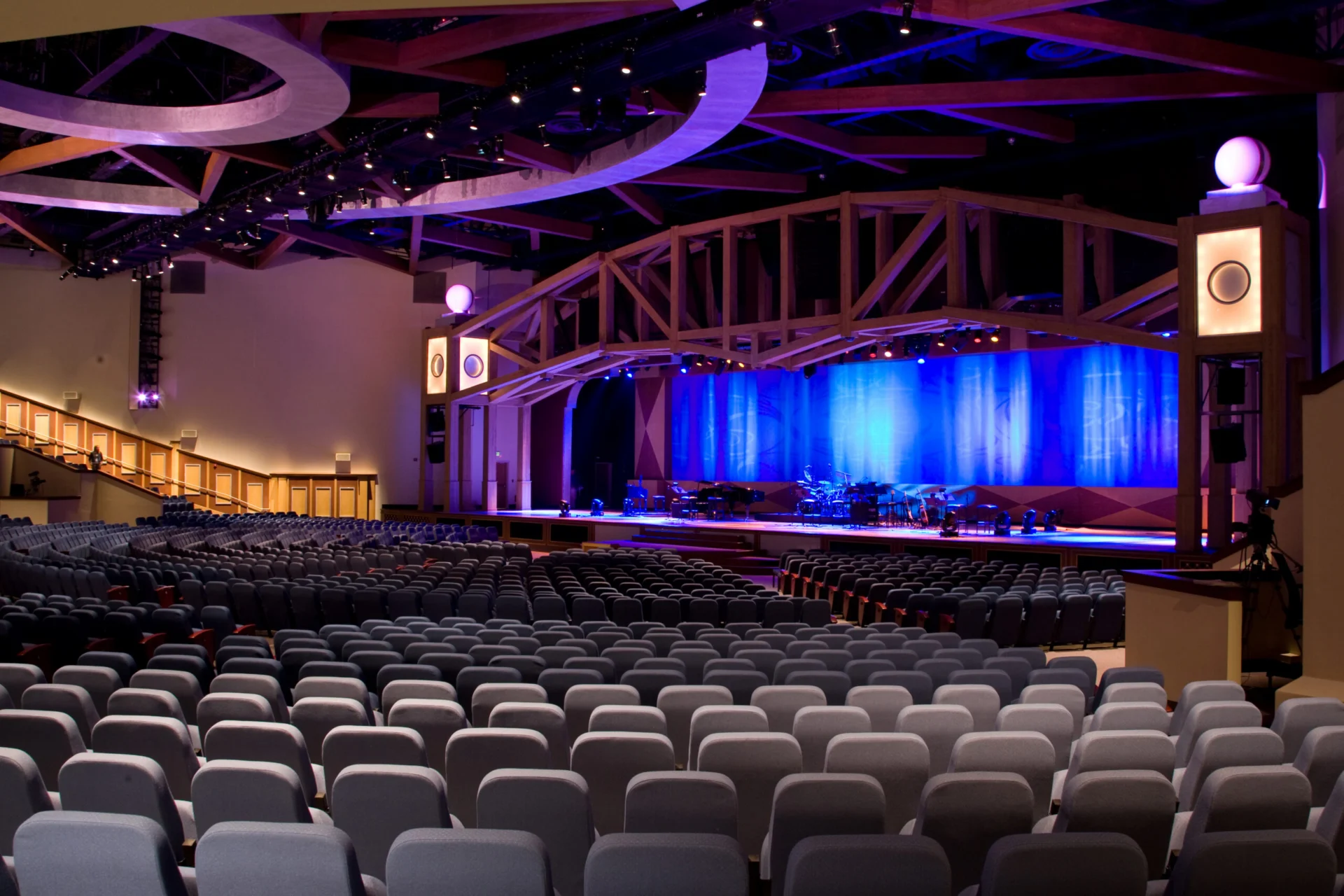 Northland Sanctuary Stage church architect