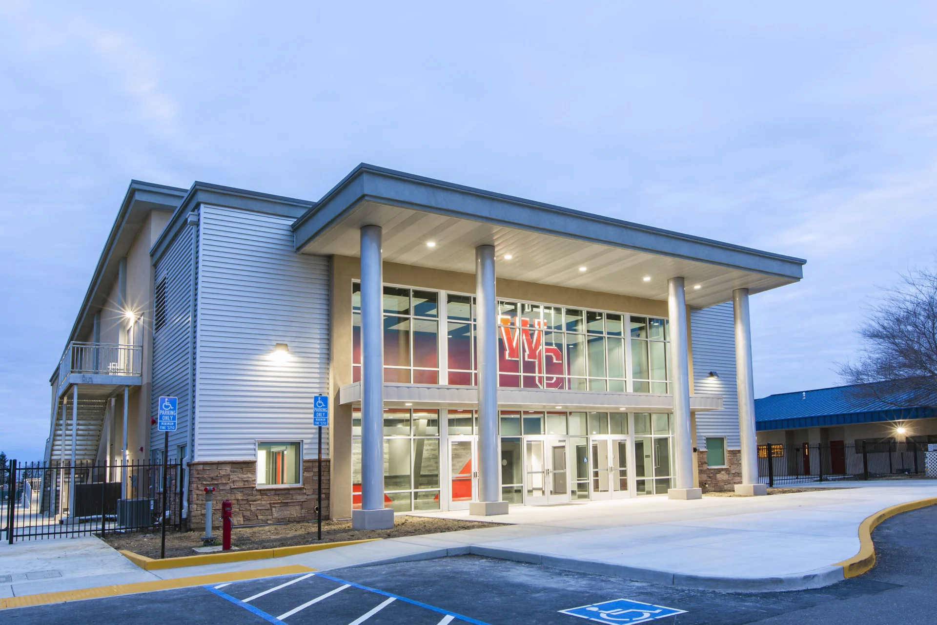 Recent Shifts &Amp; Trends In The Design Of K-12 Private School Facilities Woodland Christian - Theatre church architect