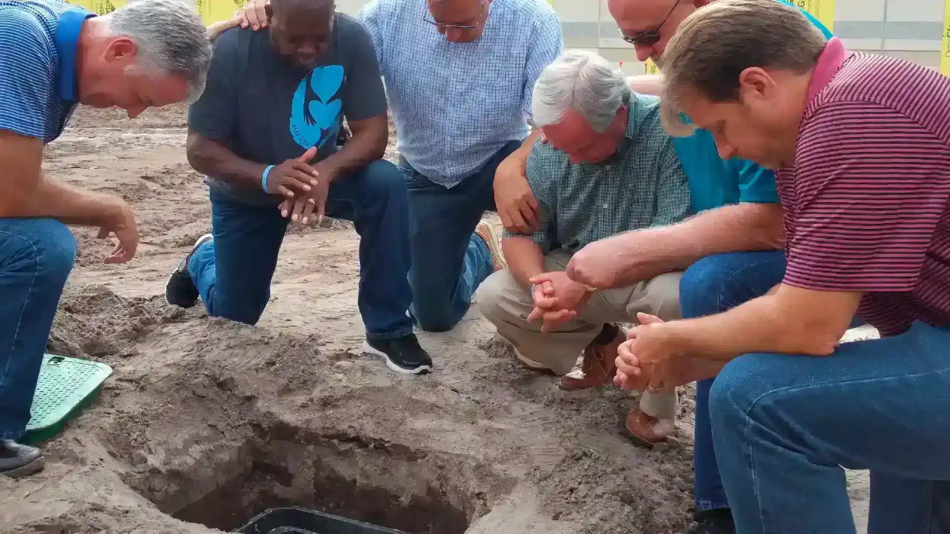 MOC Prayer church builder