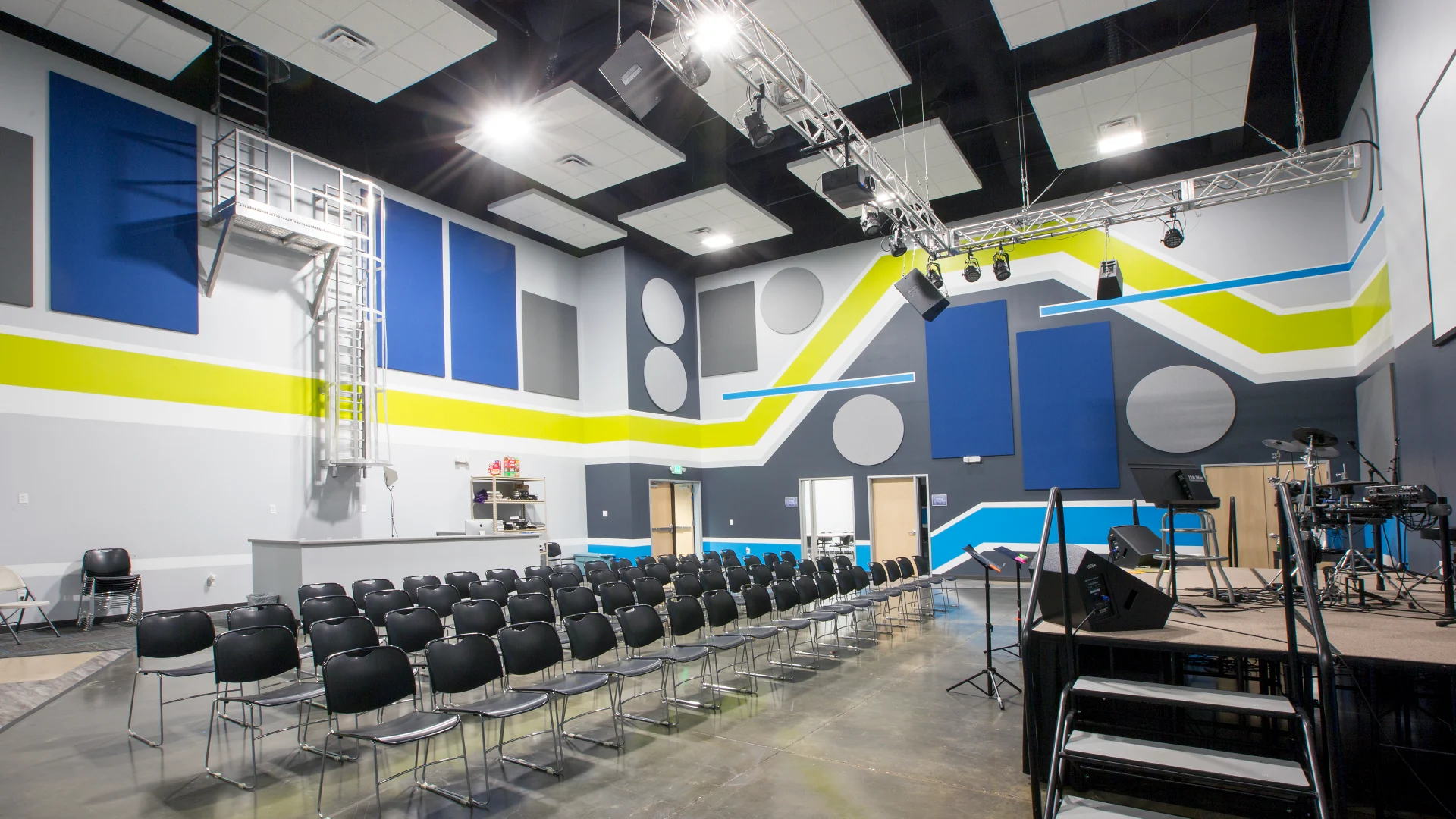 Cornerstone-Community-Church--sideview-theatre church building