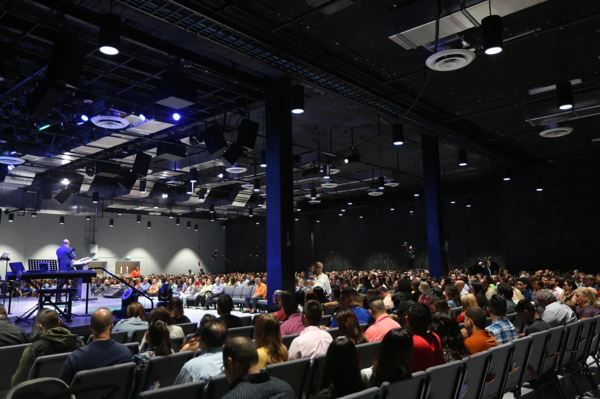 Iglesia Doral san church building church architect