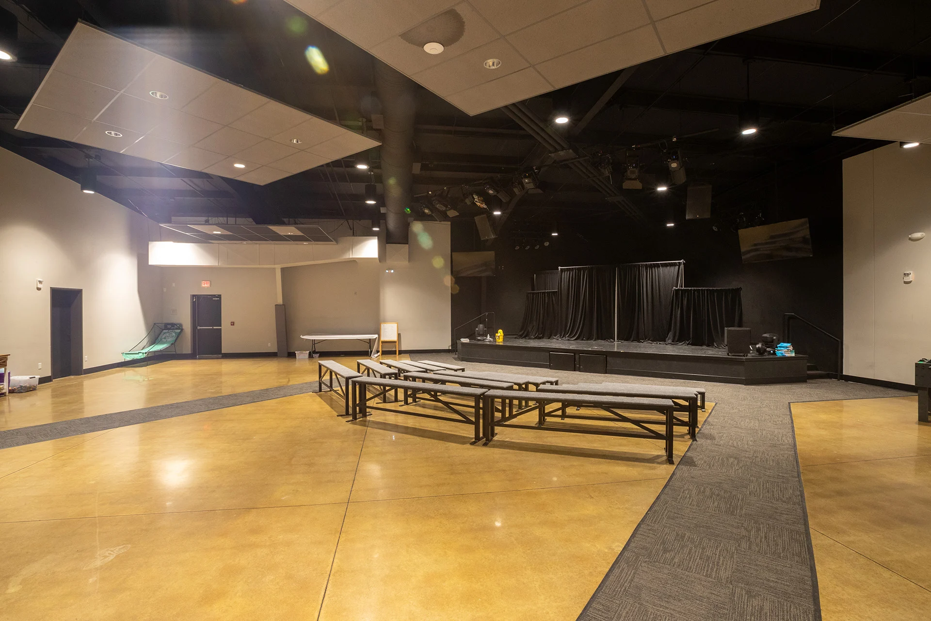 Radiant Church stage church building church architect