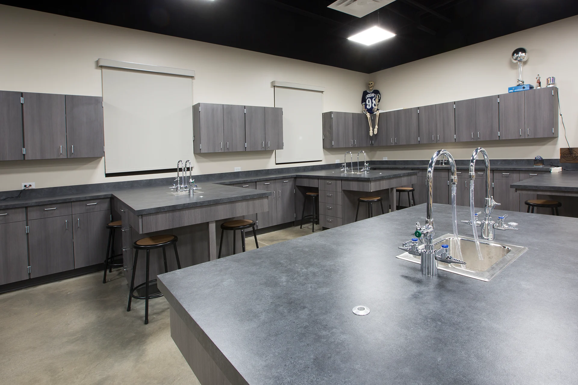 stoneridge-science-room church building church architect