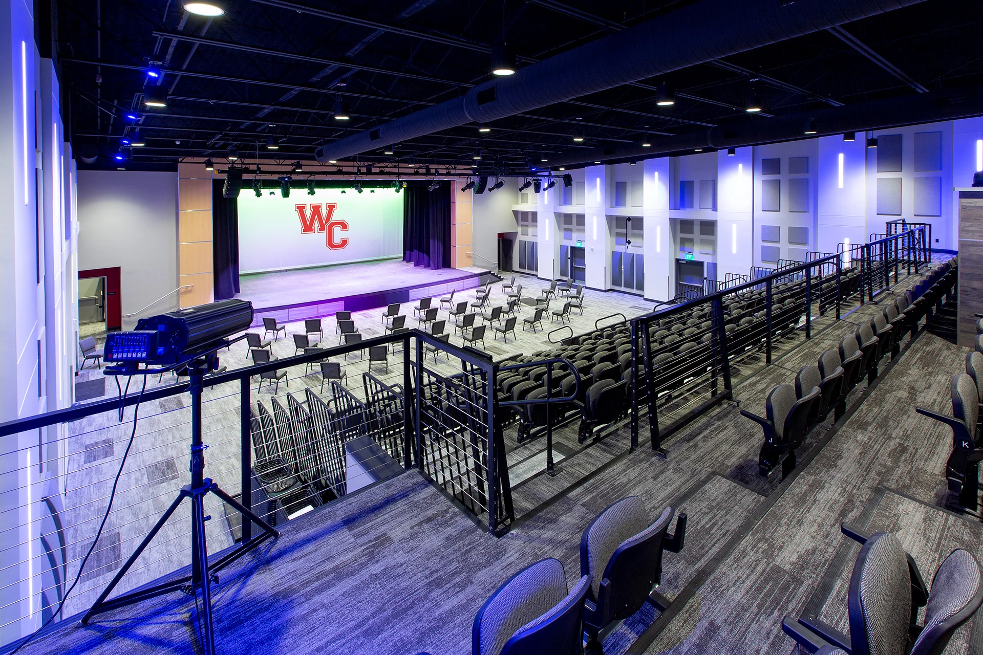 Woodland Christian - Theatre san church building church architect