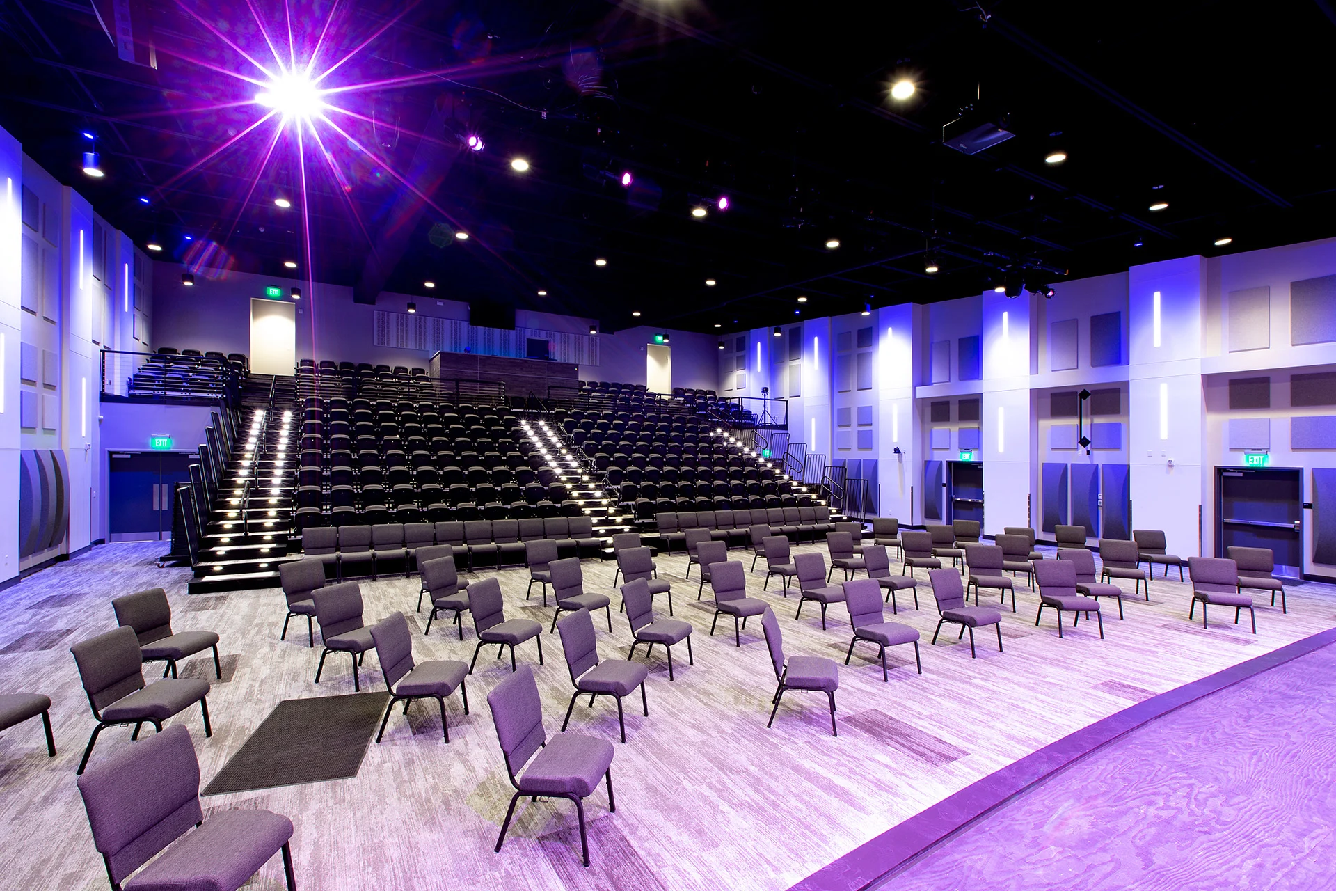 Woodland Christian - Theatre san church building church architect